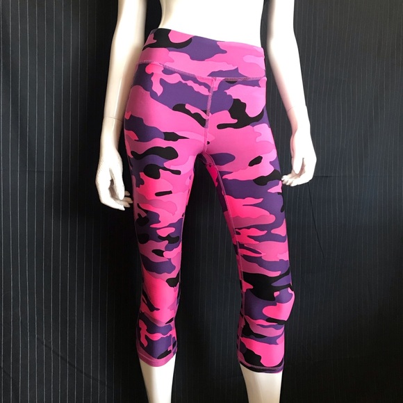 Re-Activate Pink/Purple/Black Camouflage Capris Yoga Workout Tights Size XS - Picture 3 of 8